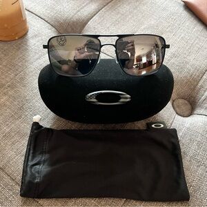 Oakley GAUGE 8 Men’s Polarized Sunglasses